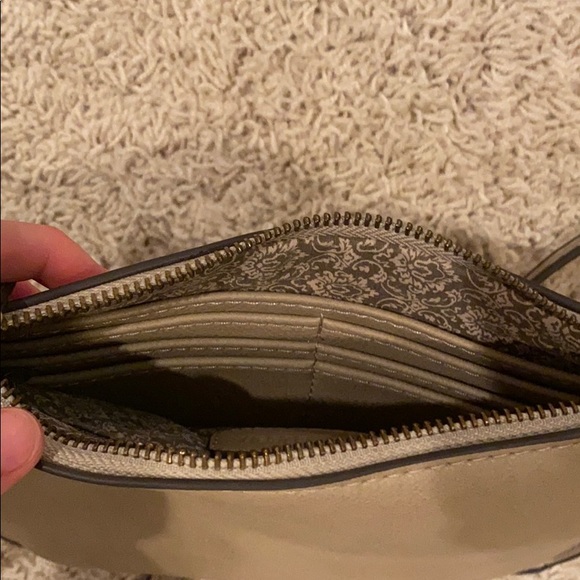 Fun purse with tons of storage - Picture 4 of 5